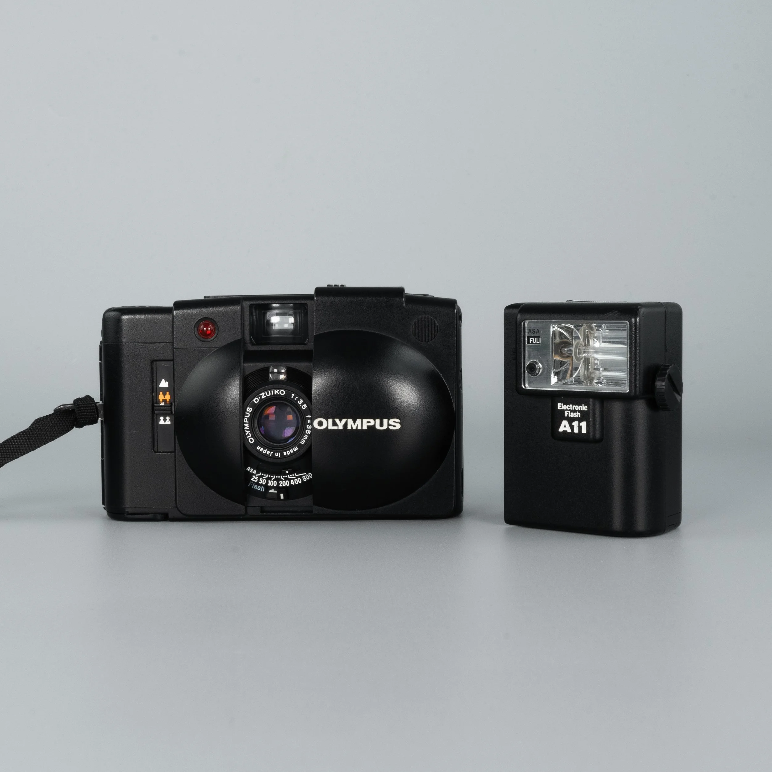OLYMPUS XAフィルムカメラ OLYMPUSA11 フラッシュ付き Amazon | Olympus XA A11付き | コンパクト 通販
